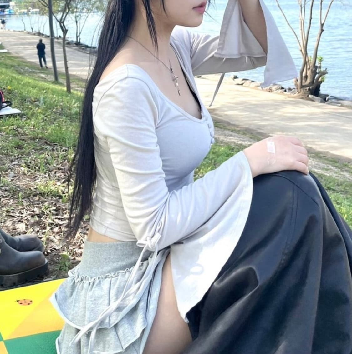 유영샵 스완 버튼 탑 라벤더 티셔츠 상품이미지8