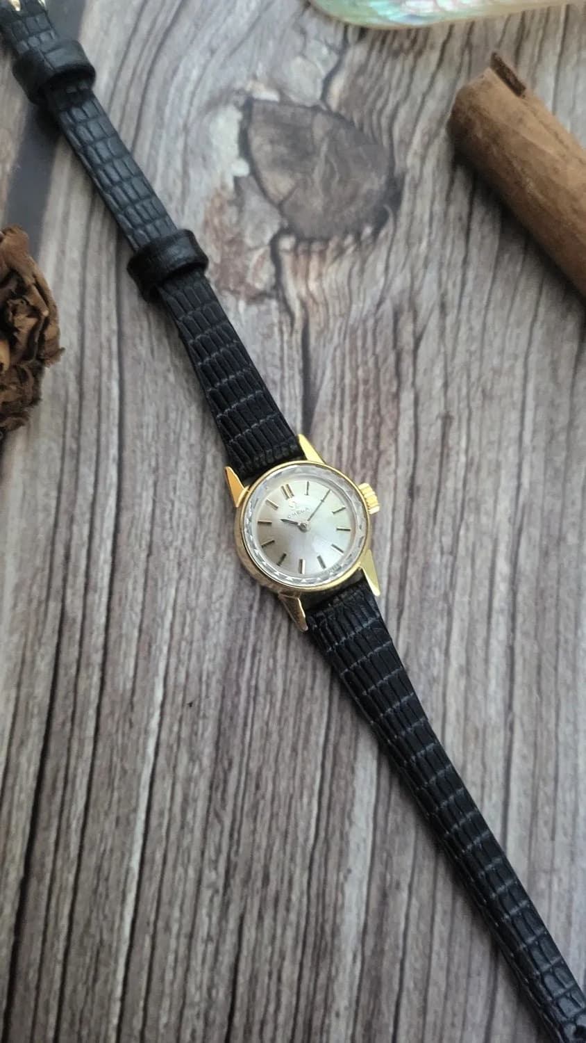 [특가상품]정품 오메가 빈티지 컷글라스 칵테일 수동 시계 상품이미지4