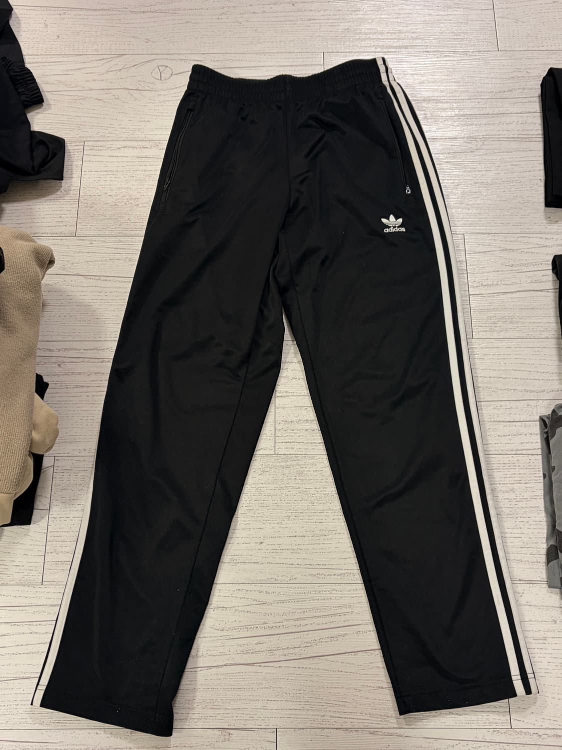 아디다스 삼선 트레이닝 바지 블랙 상품이미지3
