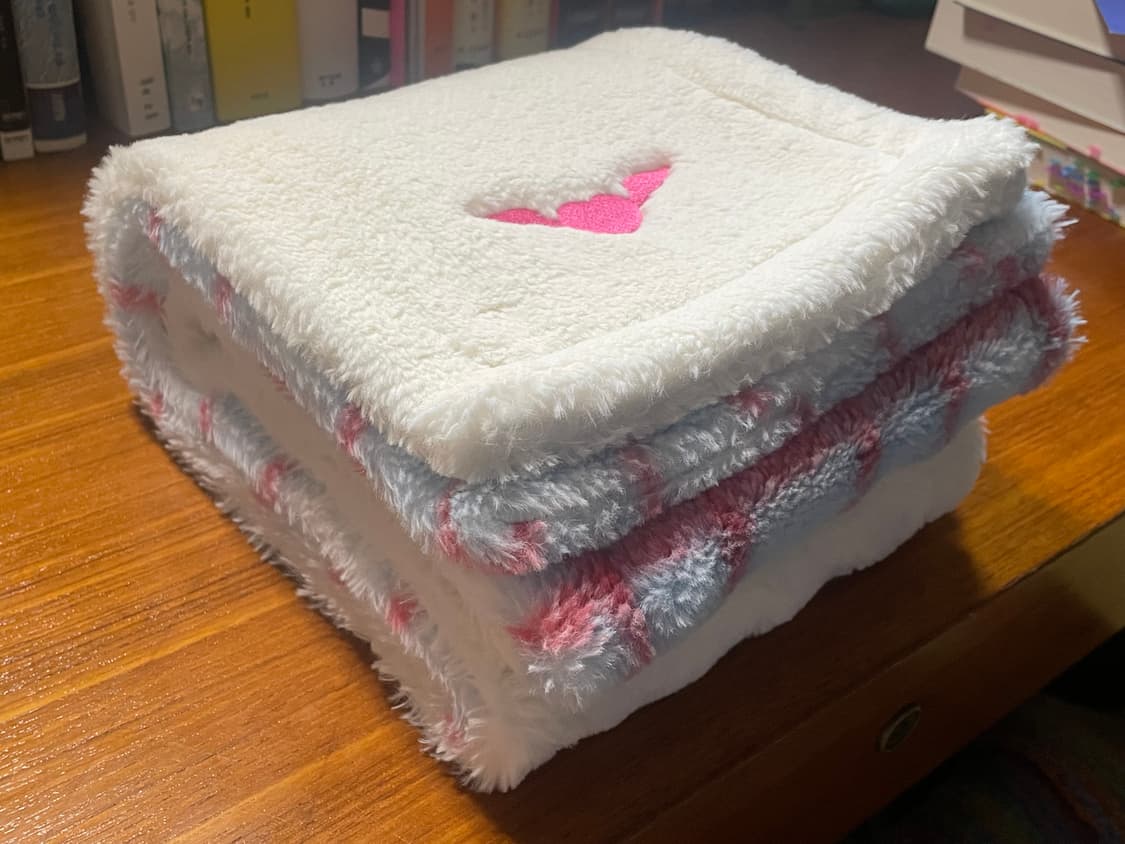 클럿스튜디오 1 3 페이크퍼 투 톤 머플러 화이트 상품이미지10