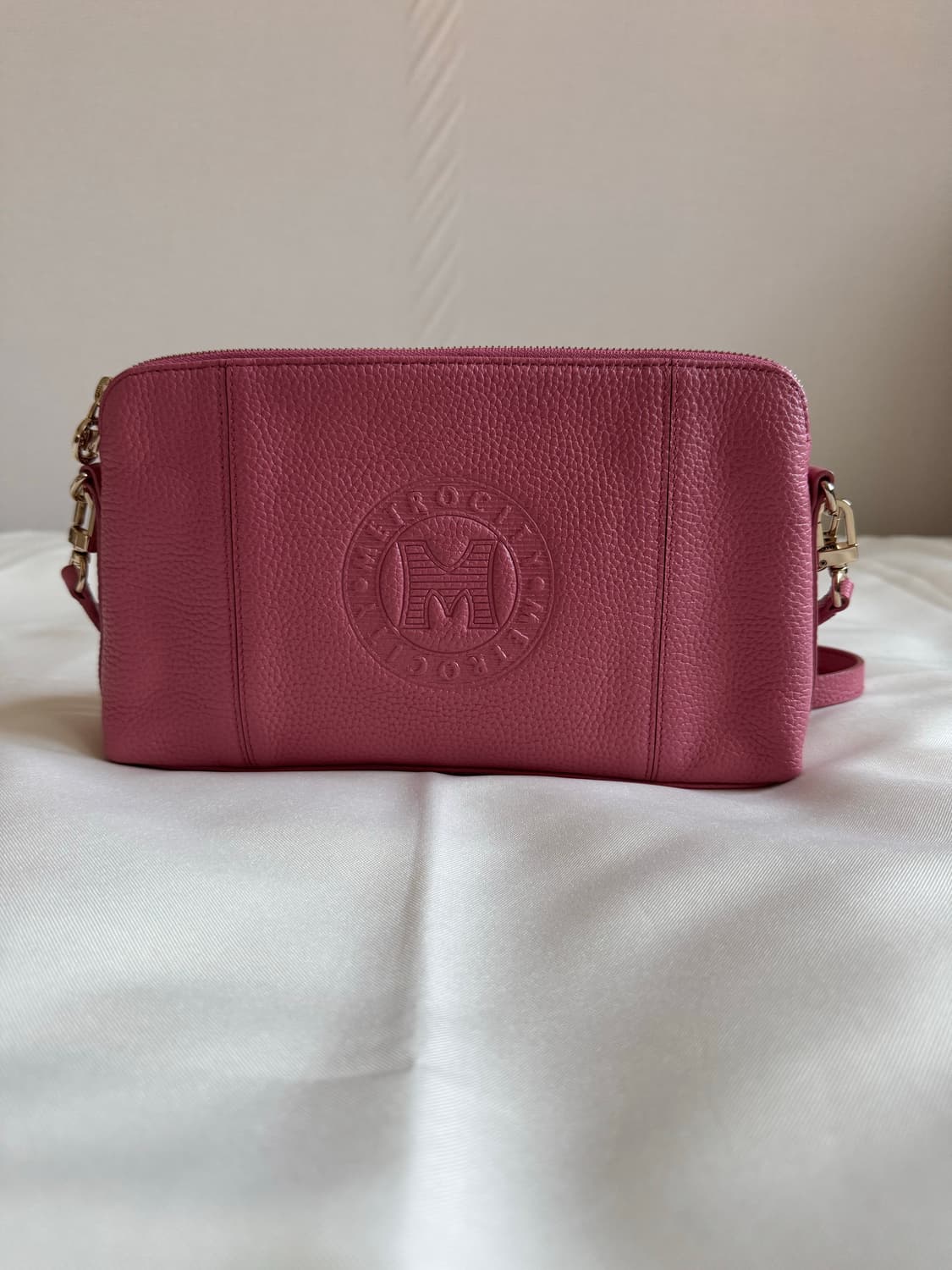 메트로시티 핑크 레더 숄더백 상품이미지1