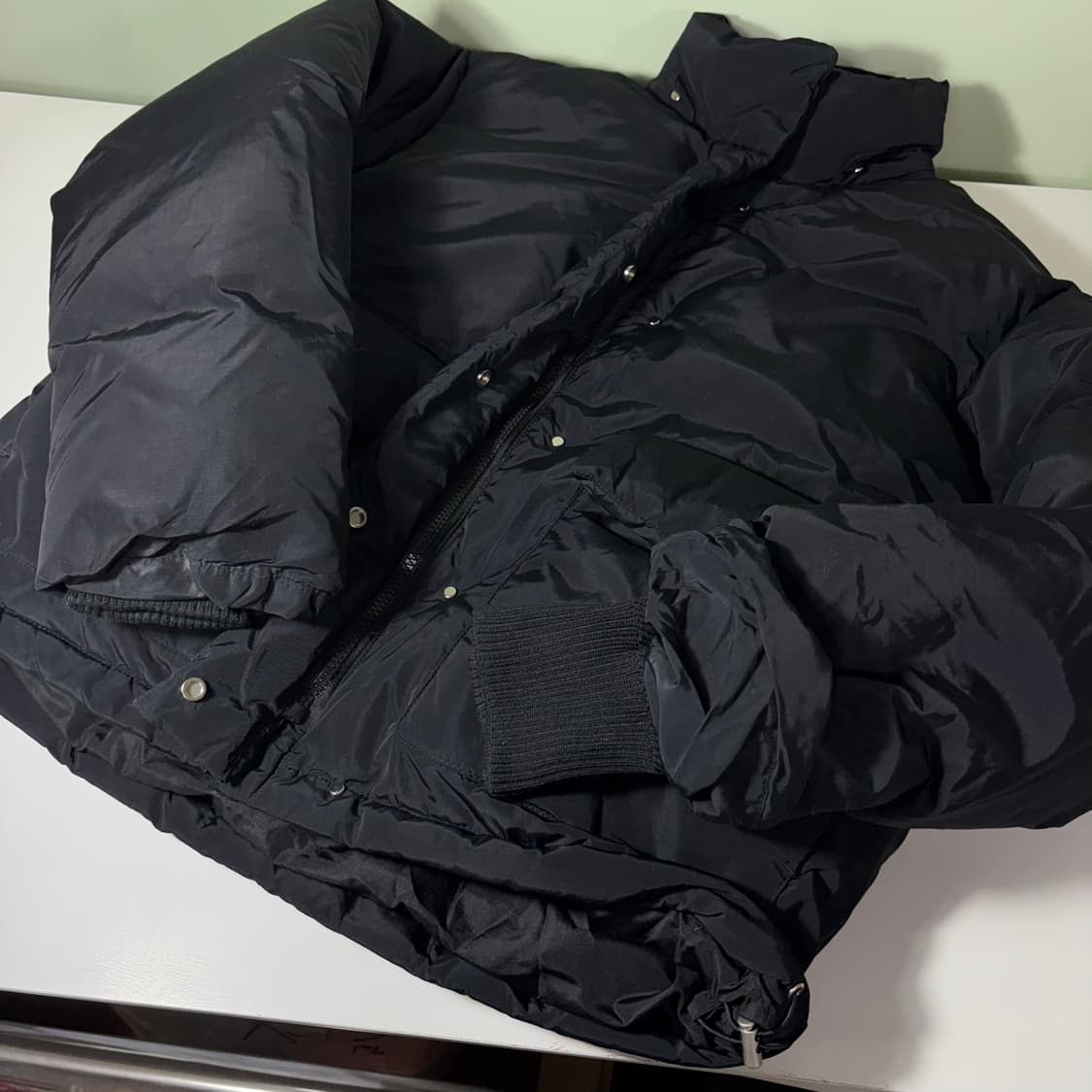 우먼FREE 라퍼지스토어 블랙 푸퍼 숏패딩 상품이미지2