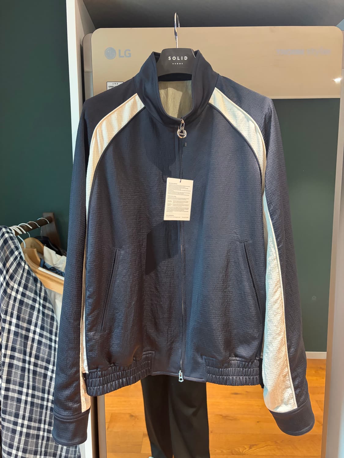 솔리드옴므 26SS 네이비 컨트래스트 트랙 자켁 48 (새상품) 상품이미지1