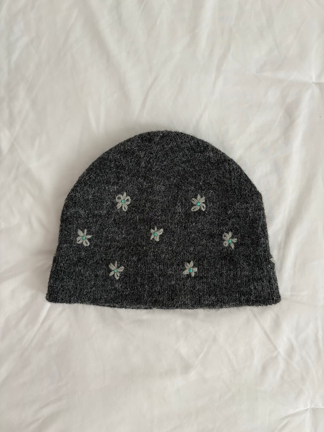 flower beads beanie 꽃 비즈 자수 비니 상품이미지1