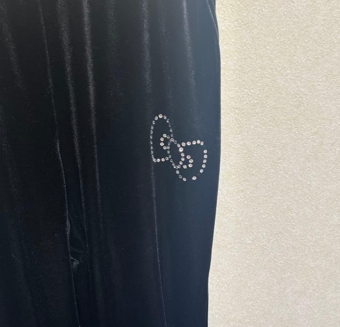 세실맥비 헬로키티 벨벳 셋업 블랙 L사이즈 상품이미지5