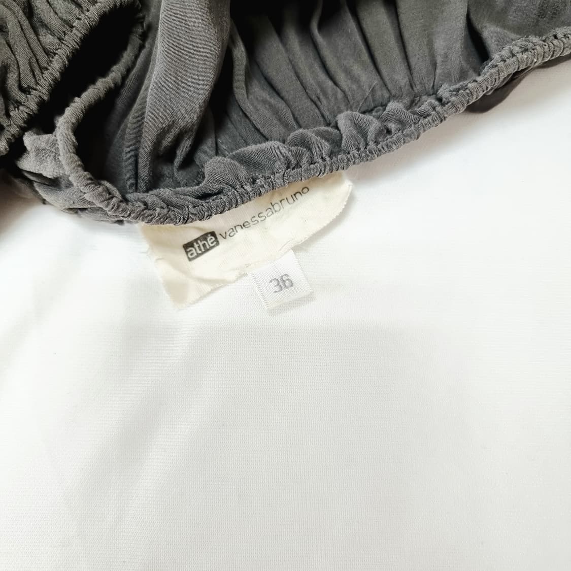 아떼 바네사브루노 실크100% 집업가디건 (55-66/표기36) 상태최상 상품이미지9