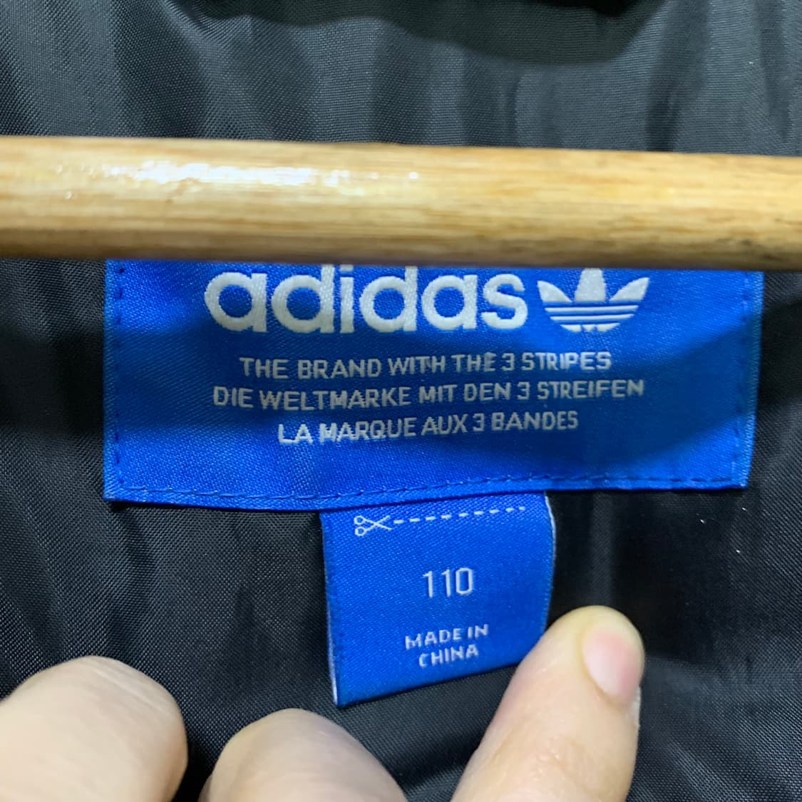 아디다스 오리지널스 블랙 패딩 점퍼 110 빈티지 남녀공용 울프죠 퍼후드 상품이미지2