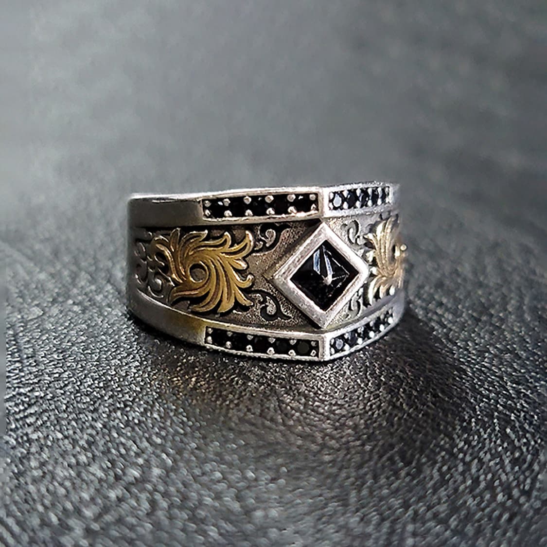 Eldoria 실버 남자 엔틱 빈티지 명품 문양 다이아 왕실 반지 상품이미지1
