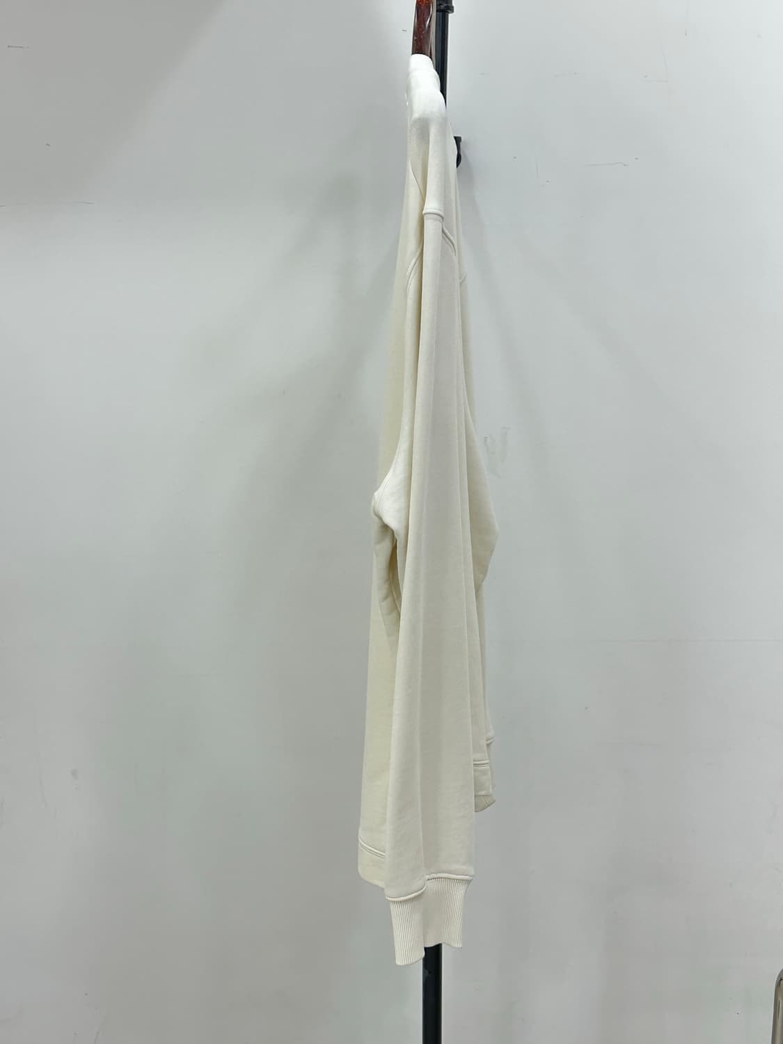 cp컴퍼니 맨투맨 상품이미지2