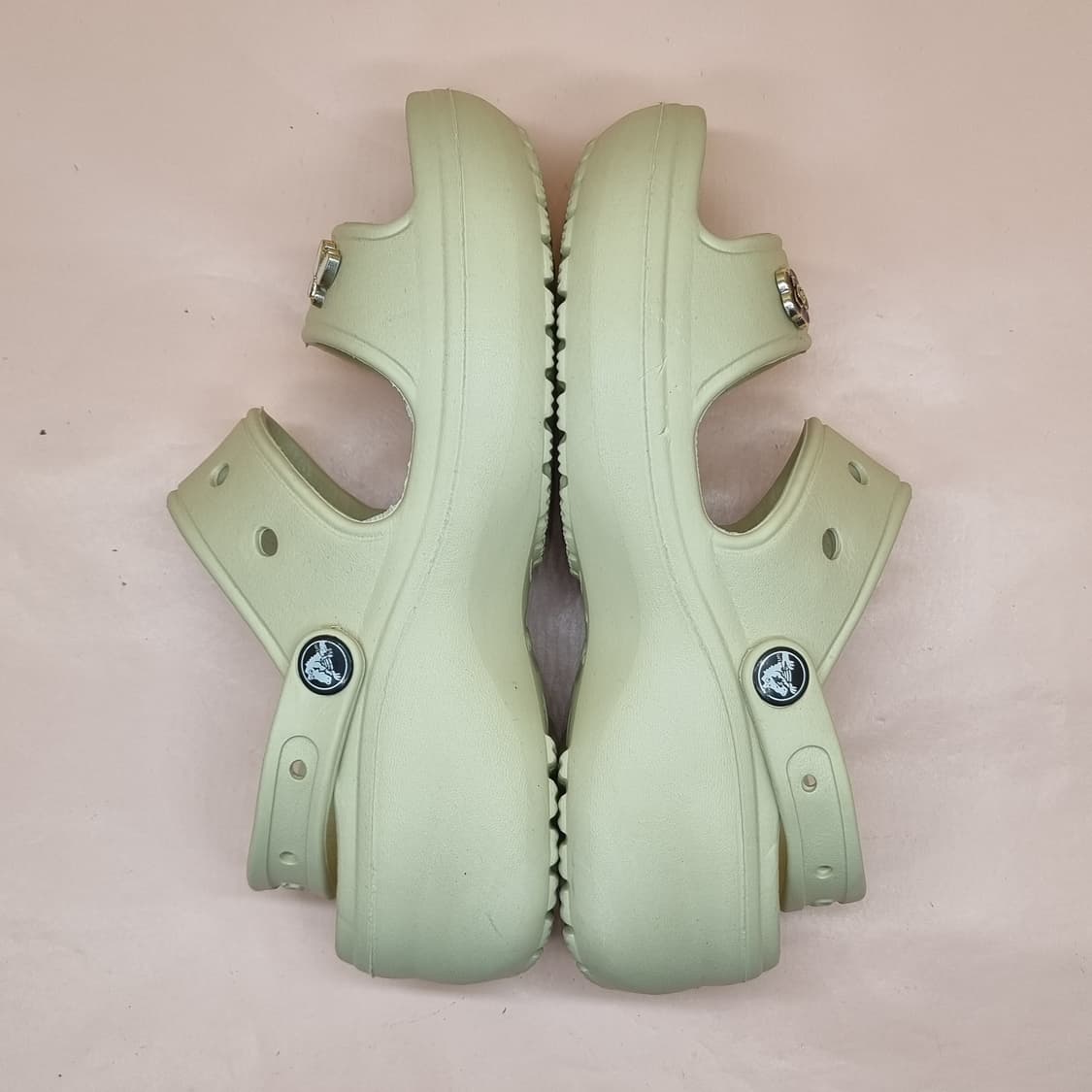 크록스 클래식 크러쉬 여성샌들 w7 240 굽5 상품이미지5