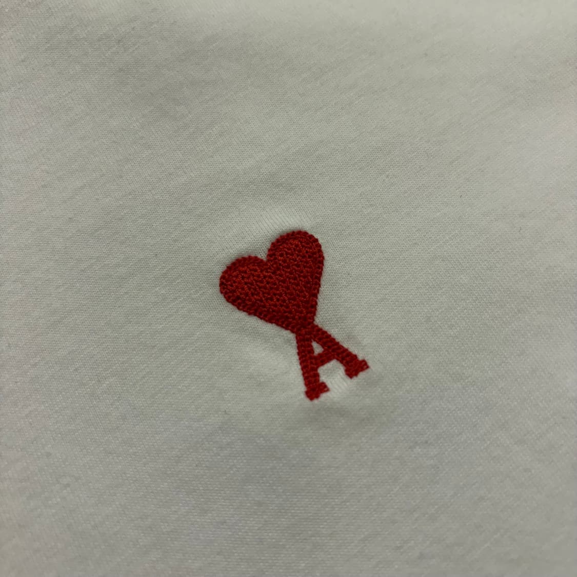 [L] 아미 스몰 하트 반팔티셔츠 화이트 C442 상품이미지4