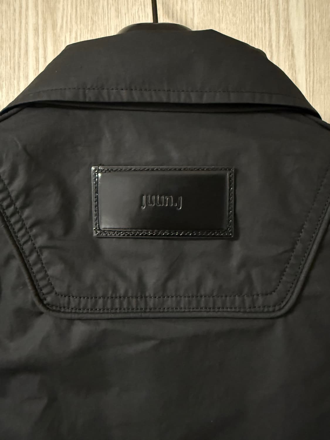 준지 22FW 블랙 오픈 칼라 셔츠 재킷 상품이미지4