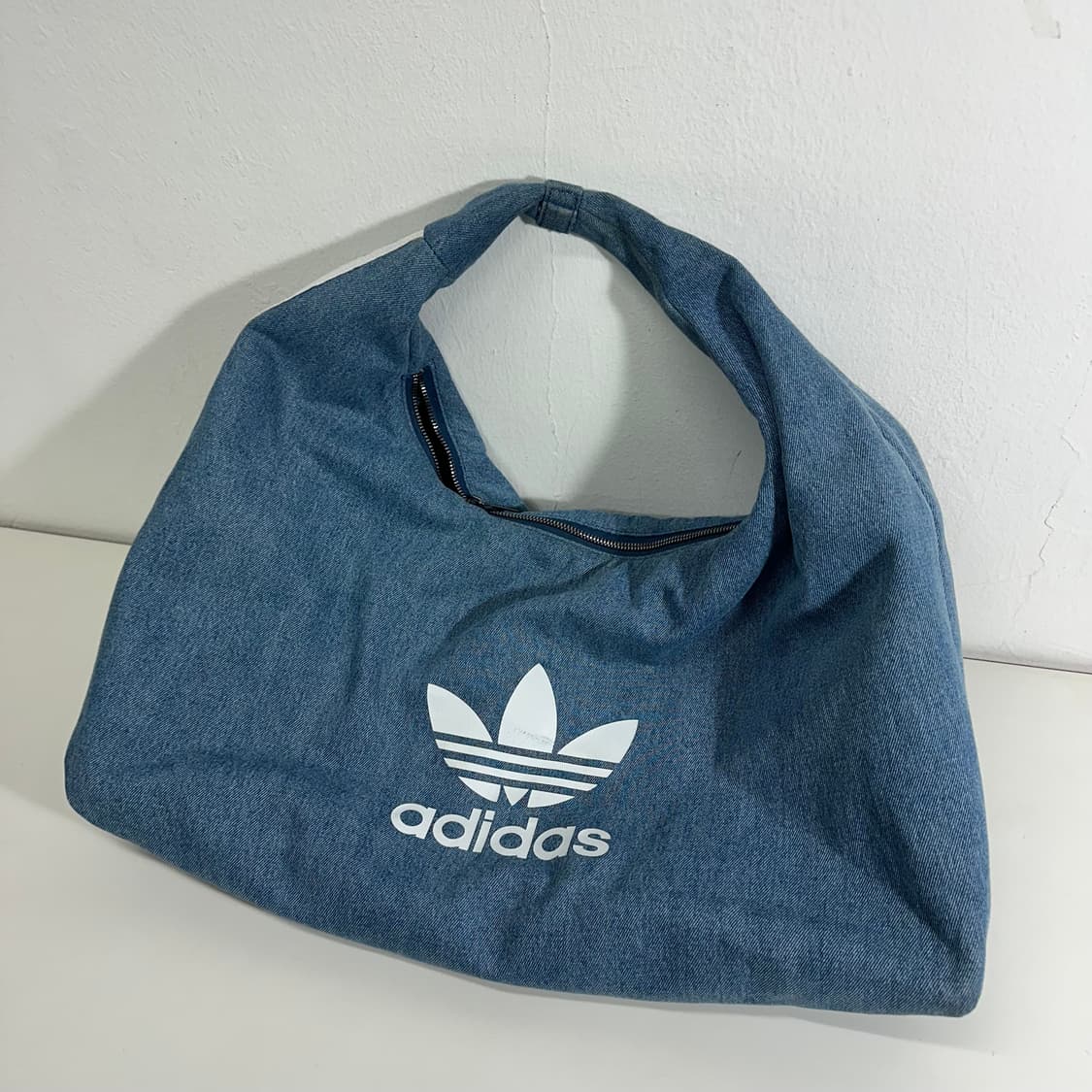 우먼OS 아디다스오리지날 연청워시드 데님에코백 상품이미지2