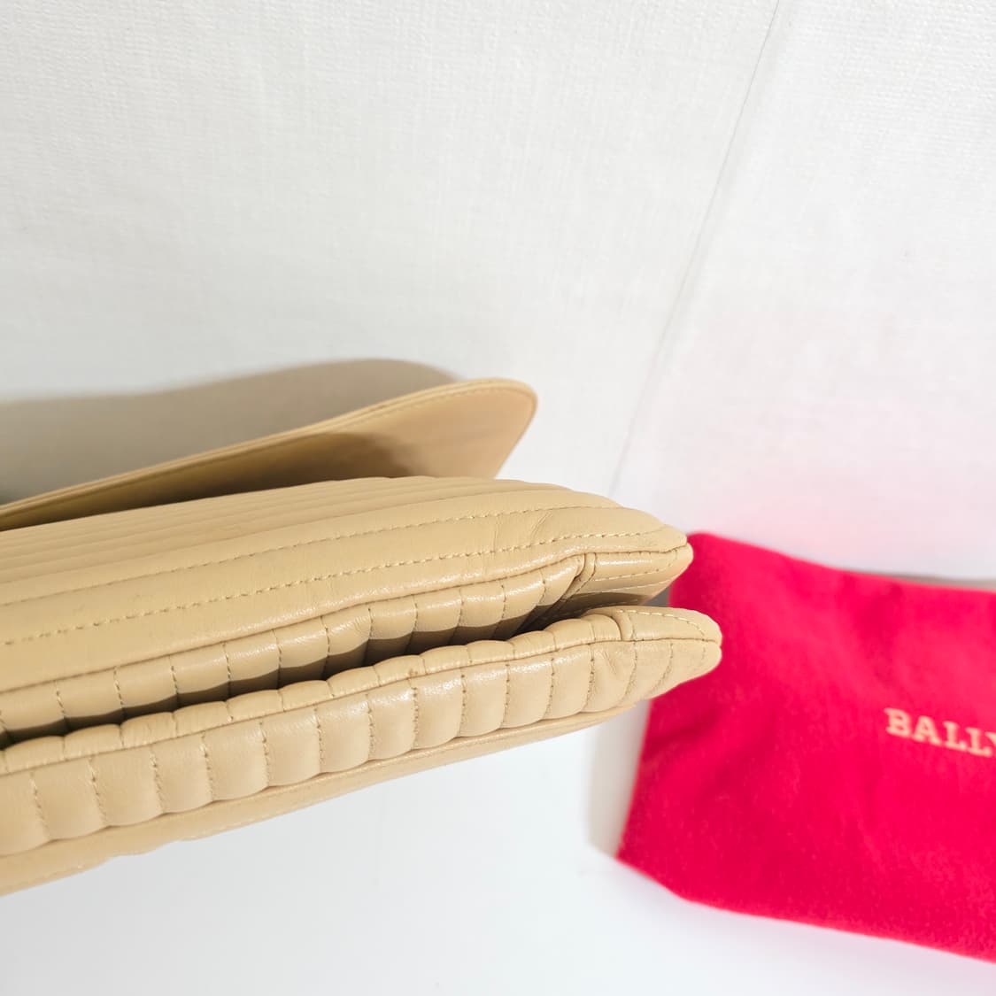 정품) 발리 퀼팅 베이지 여성 토트백  상품이미지4