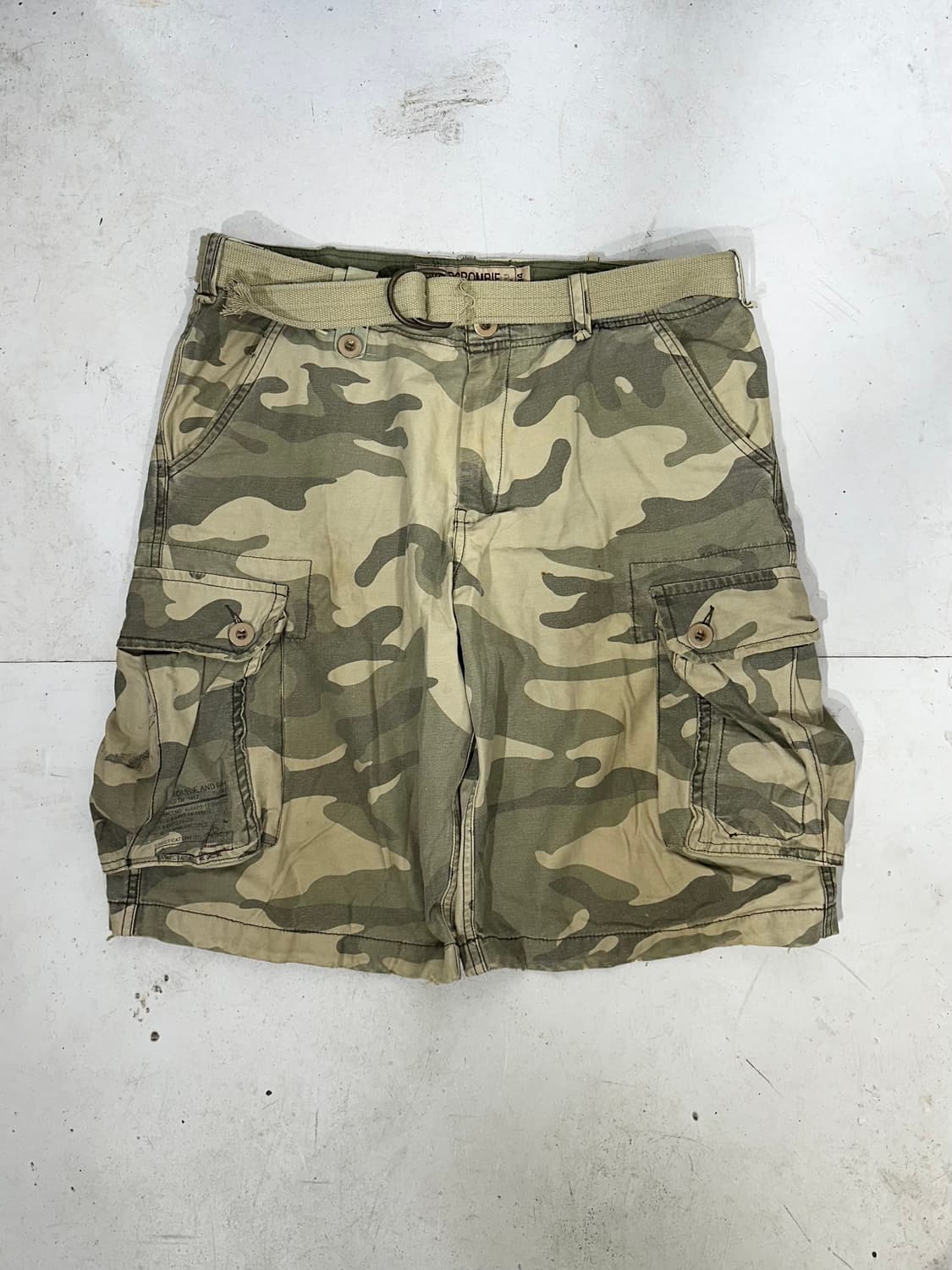 아베크롬비 베이지 밀리터리 카모 와이드 버뮤다 카고 팬츠 반바지 상품이미지4