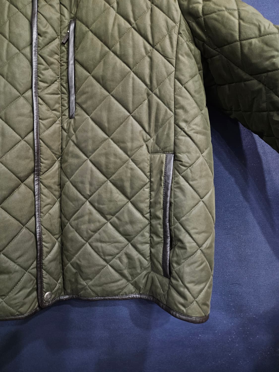 콜한 퀼팅 카키컬러 남성 105~110 패딩자켓  상품이미지6