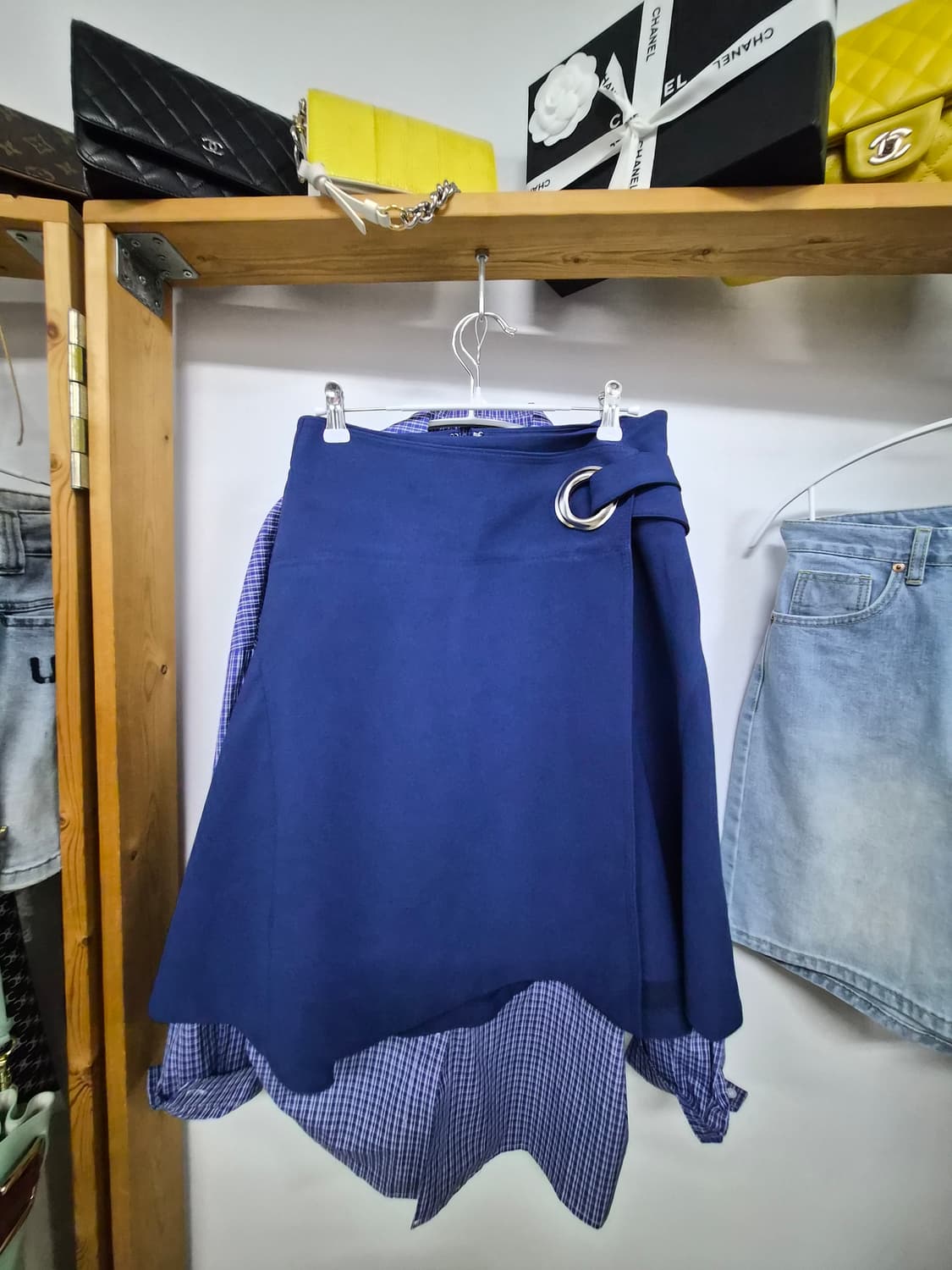 백오픈 체크 박시셔츠. 시스템 플레어스커트 상품이미지5