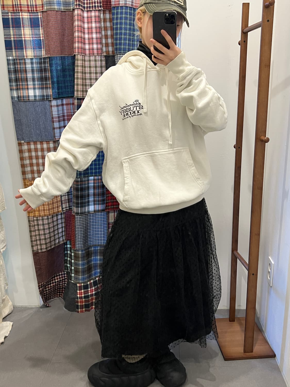 스투시 화이트 로고 후드티 상품이미지2