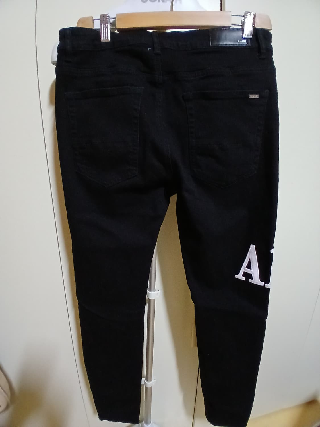 알마니 블랙  데미지로고  청바지  상품이미지2
