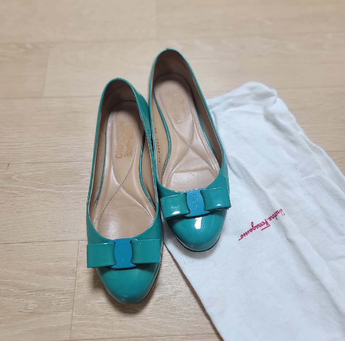 Ferragamo 페라가모 y2k 플랫슈즈 민트  상품이미지2