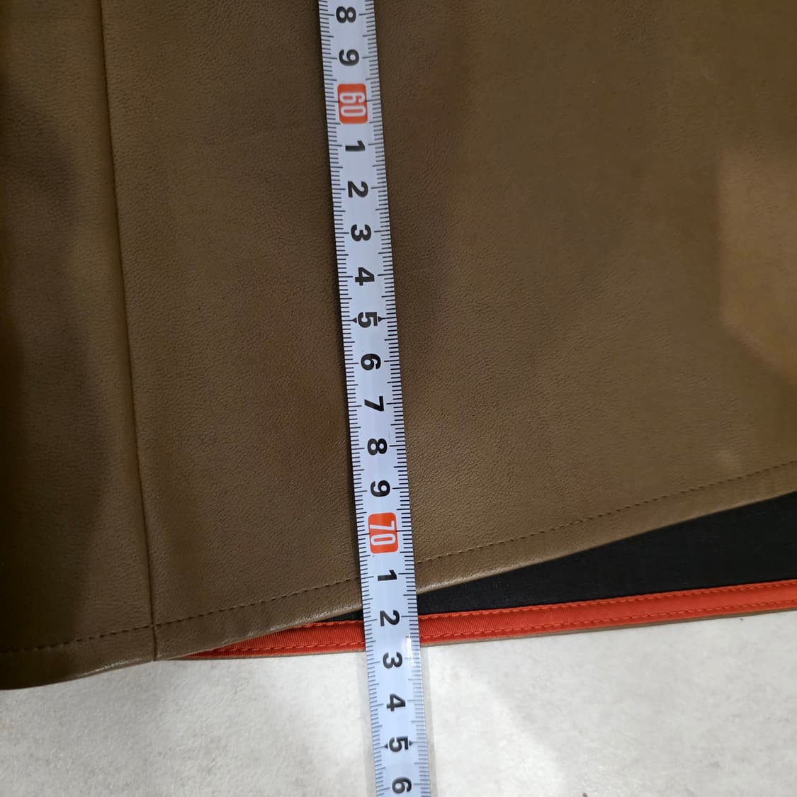 한섬 래트 바이 티 브라운 레더 스커트 64-94 상품이미지9