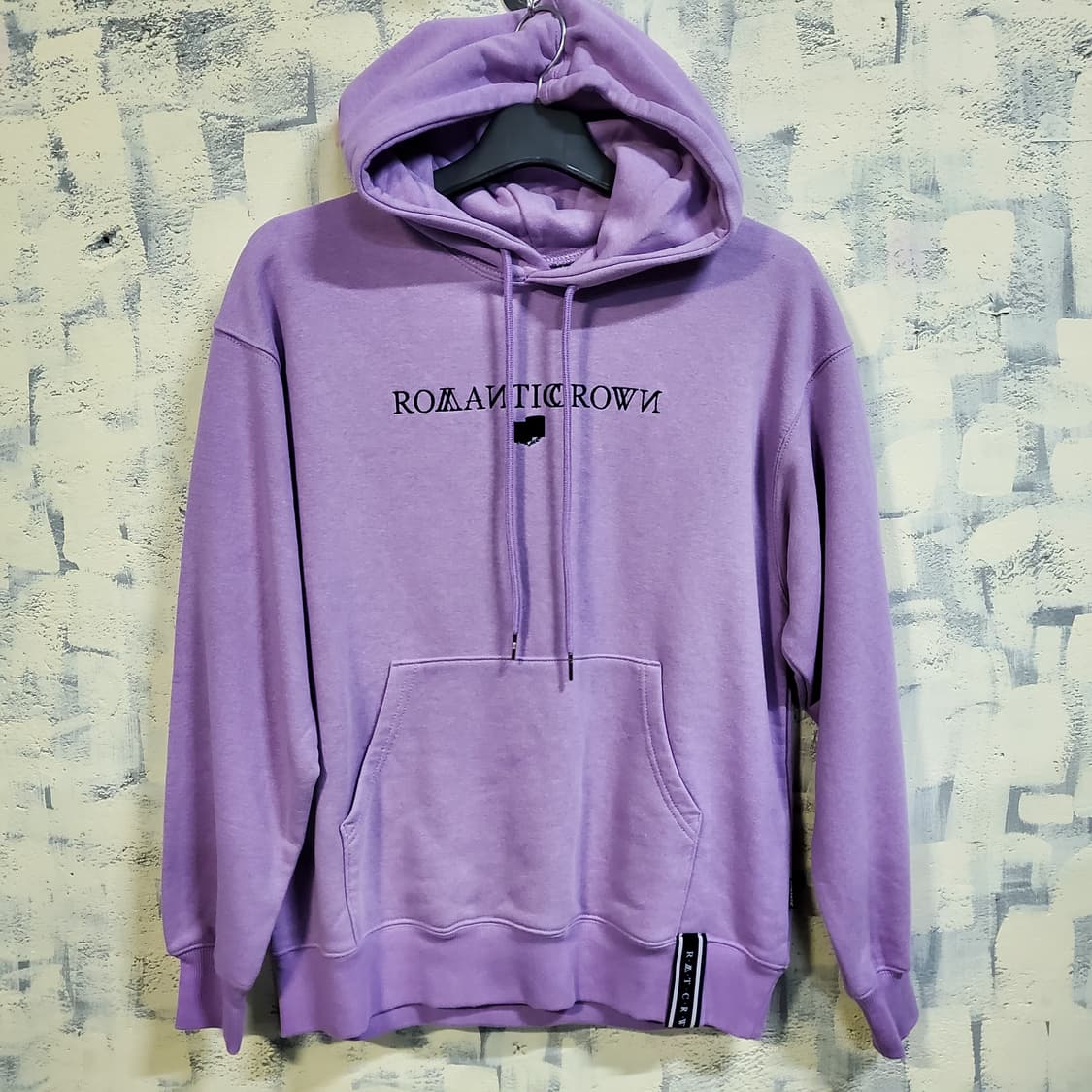 로맨틱크라운 로고 후드티  상품이미지1