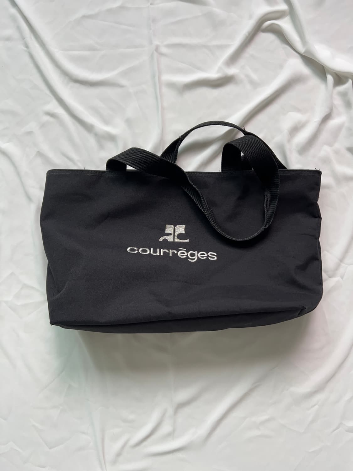 Courreges 꾸레쥬 도트백 보부상백 상품이미지1