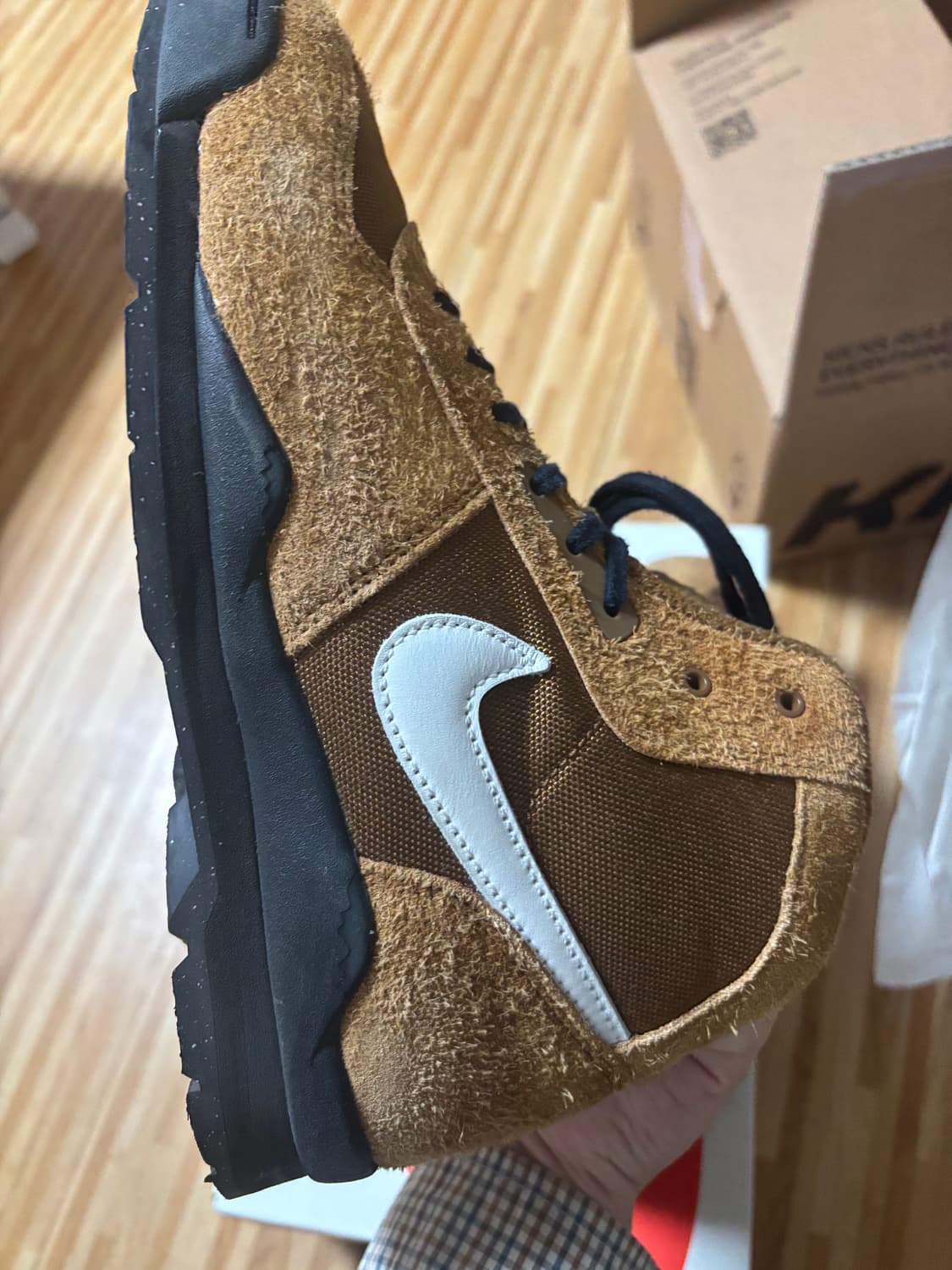 280) 나이키 x 스투시 에어 발토로 라이트 브리티시 탄 앤 블랙 상품이미지8