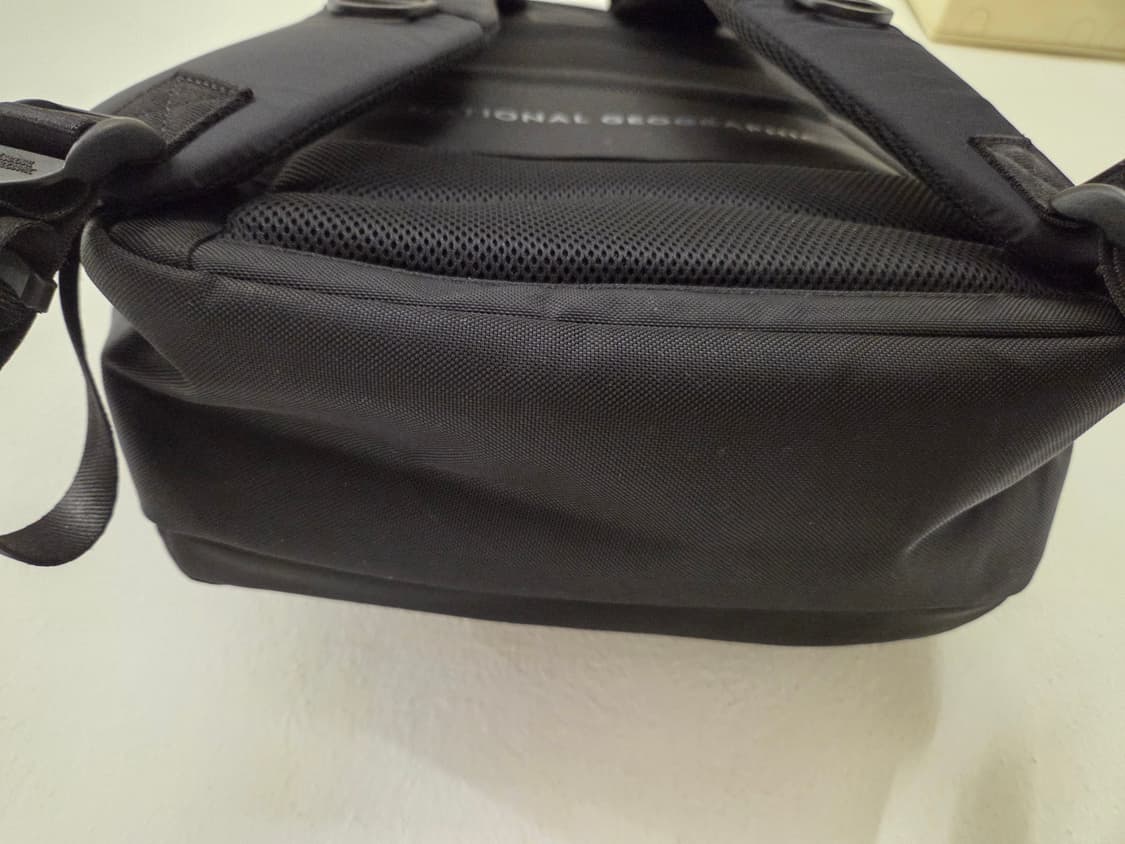 내셔널지오그래픽 백팩 블랙 상품이미지4