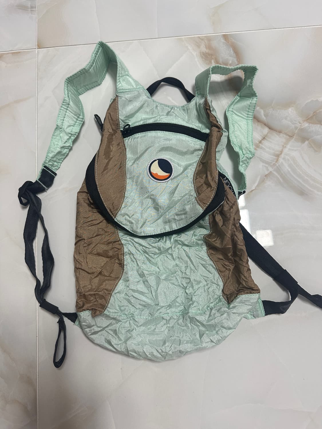 티켓투더문 xs 백팩 (6L) 상품이미지2