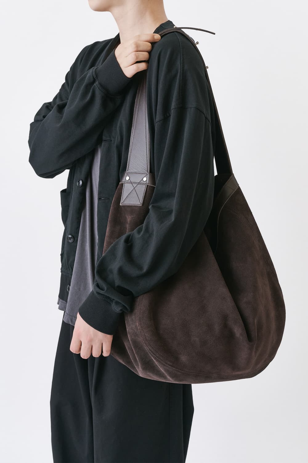 이얼즈어고 years ago 25ss 레더페이퍼보이백 Brown 상품이미지5