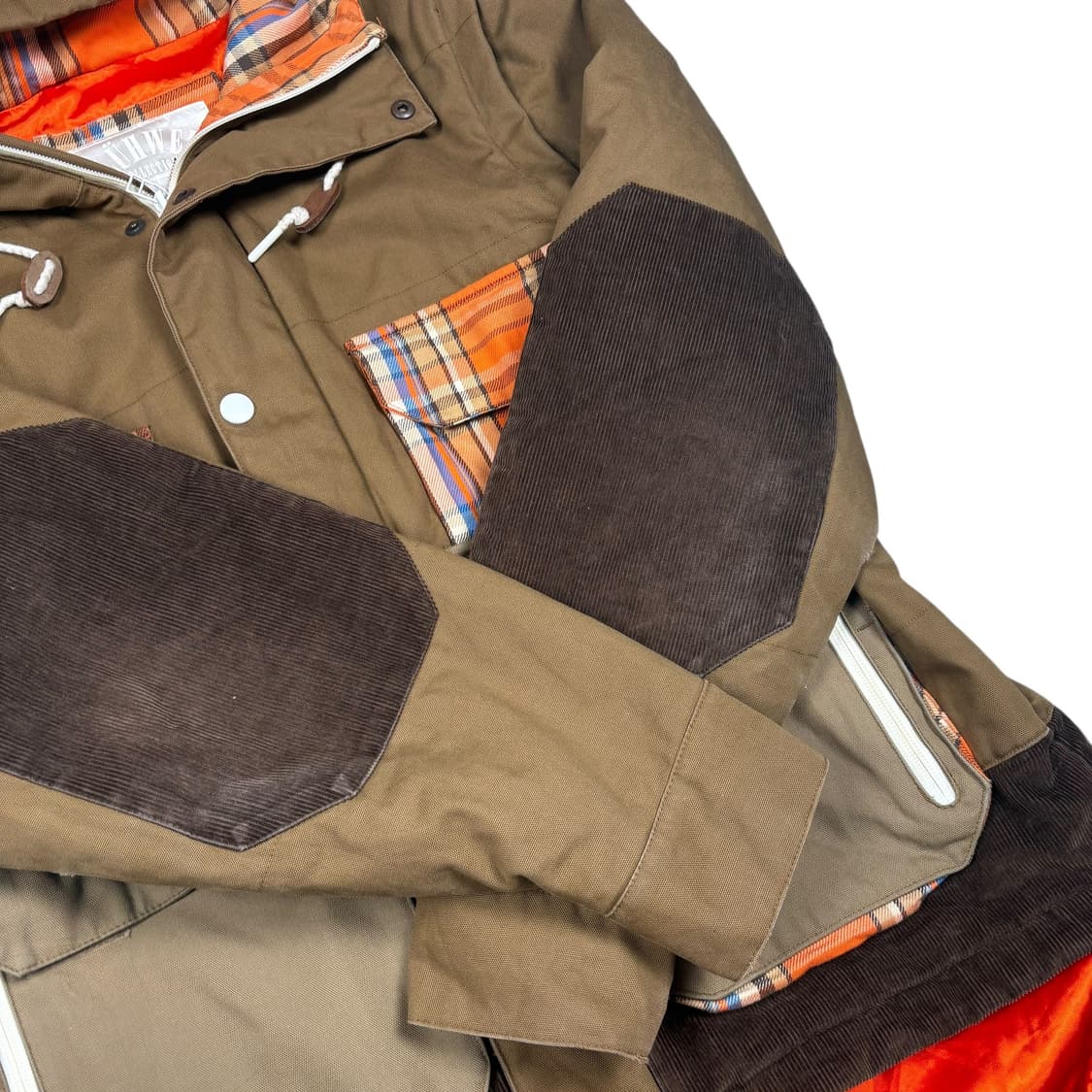 아디다스x버튼 브라운컬러 윈터 자켓 상품이미지3