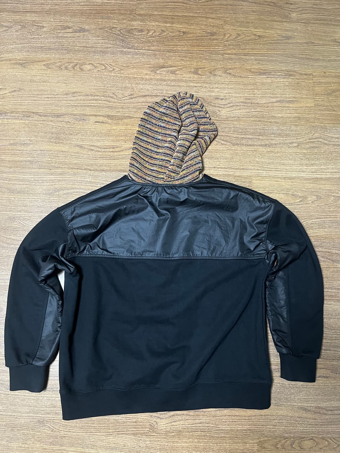 앤더슨벨 콘트라스트 후디 상품이미지3