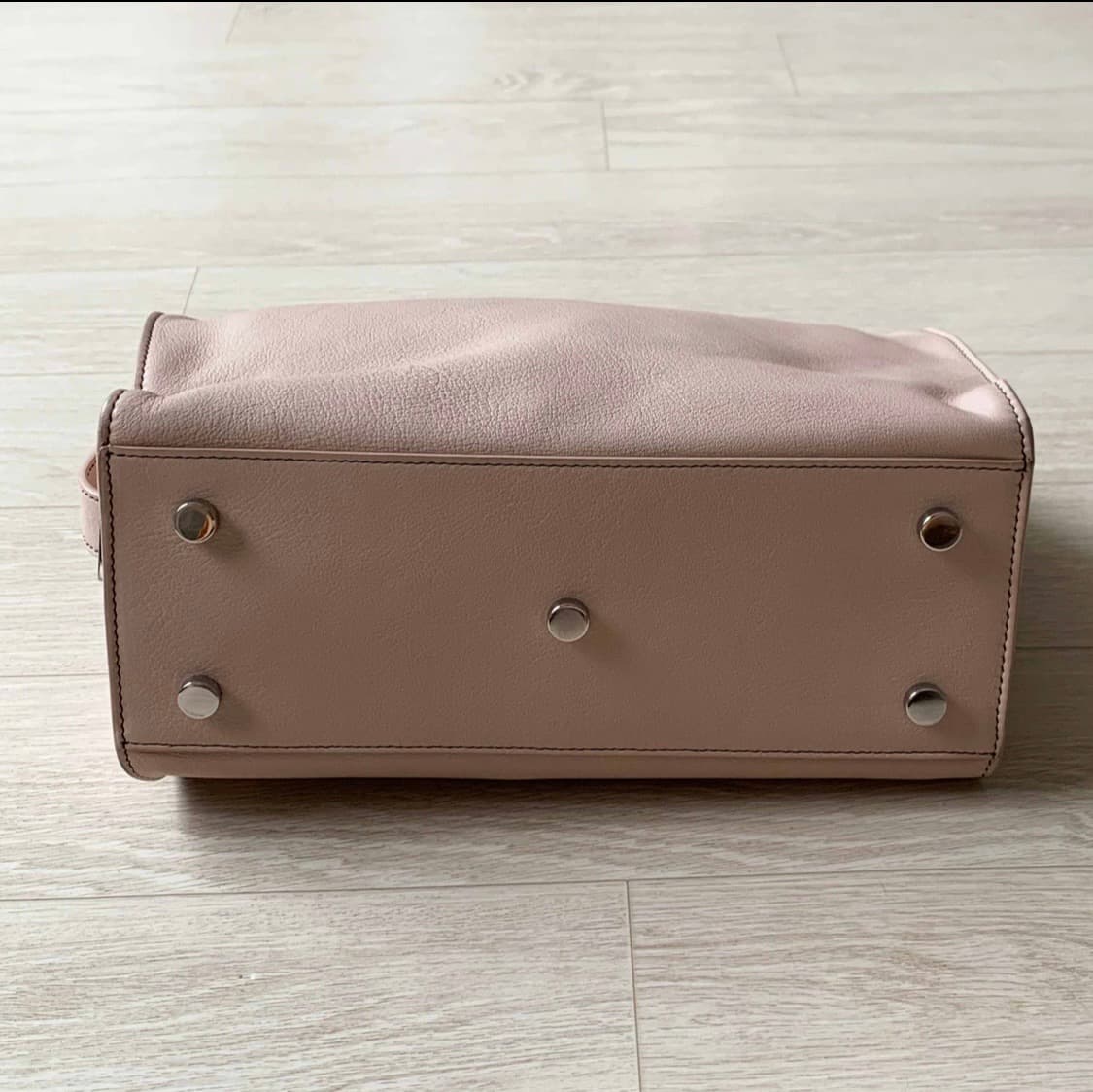 생로랑 카바스 백 베이비 핑크  상품이미지6