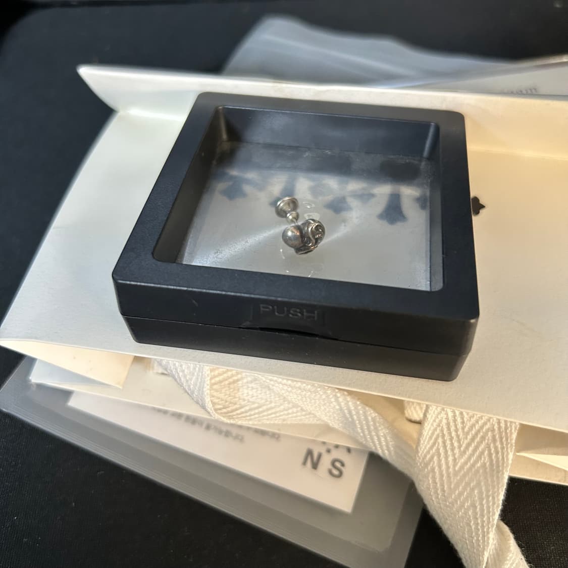 Chrome Hearts 한스룸 Heart Stud Earring 상품이미지5