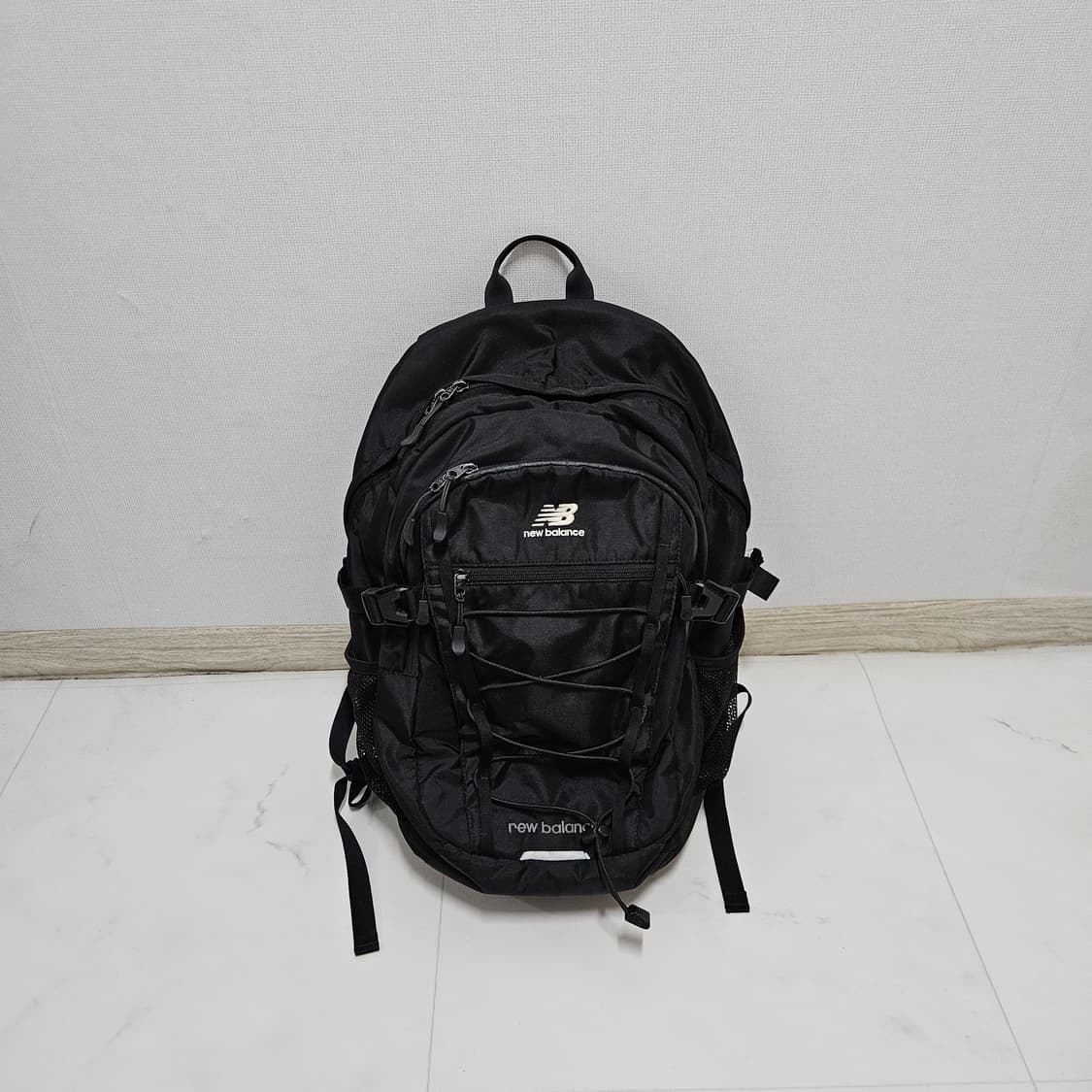 뉴발란스 스트링 백팩 블랙 상품이미지1