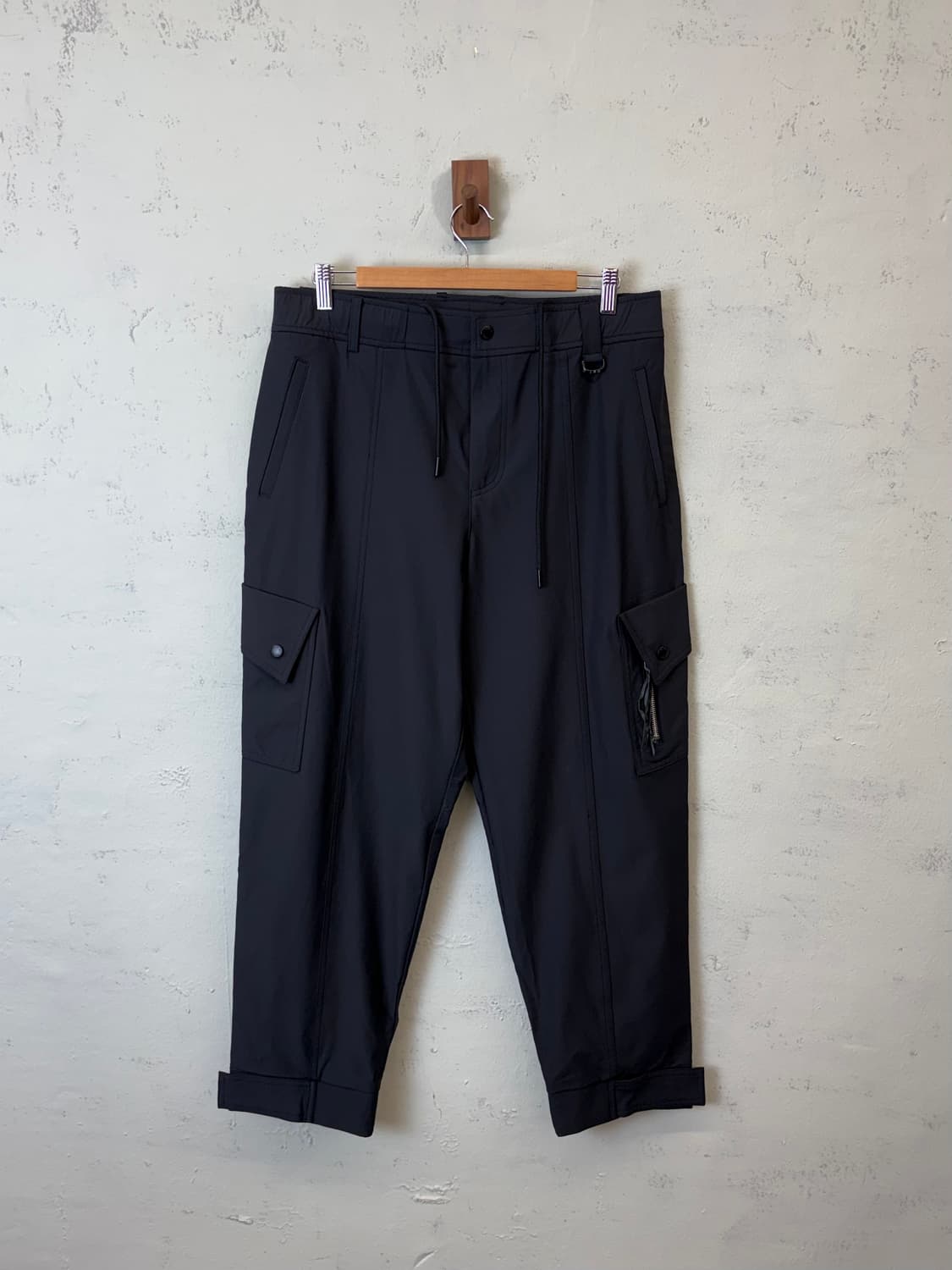 IRO Paris 이로 블랙 카고 조거팬츠 상품이미지1