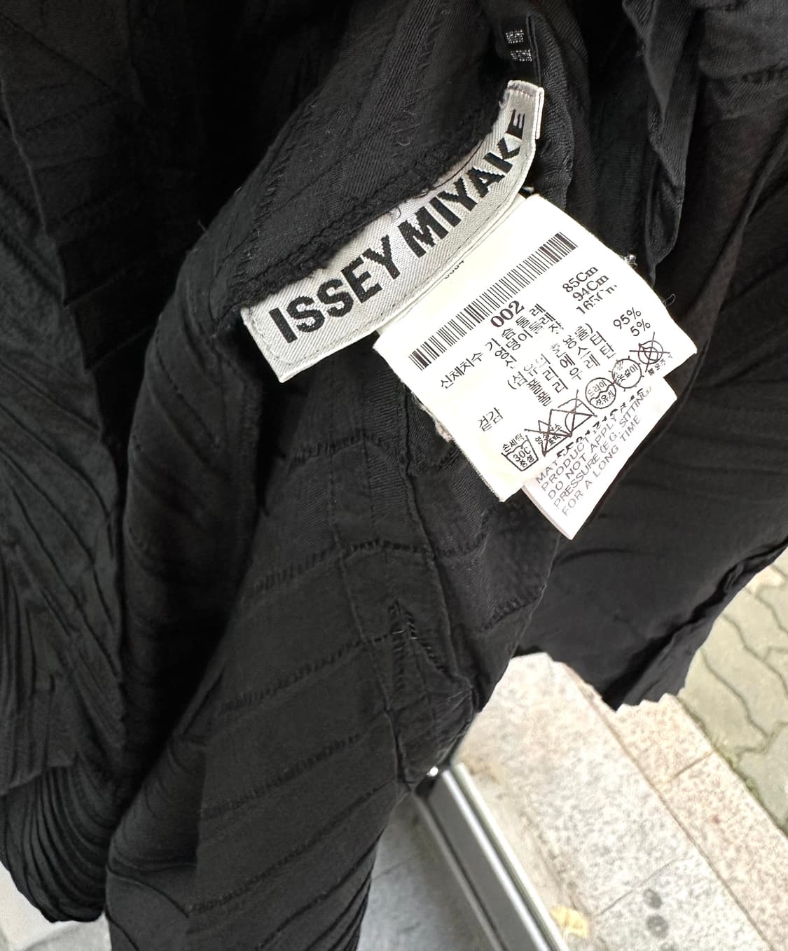2/ 이세이미야케 20SS 볼룸 원피스(블랙) 상품이미지9