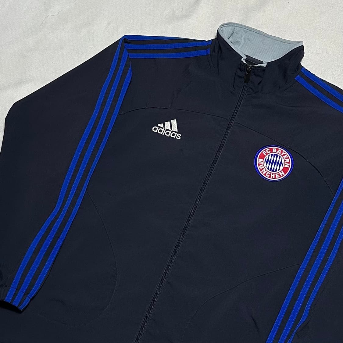 95 아디다스 바이에른 뮌헨 블루 삼선 네이비 바람막이 상품이미지1