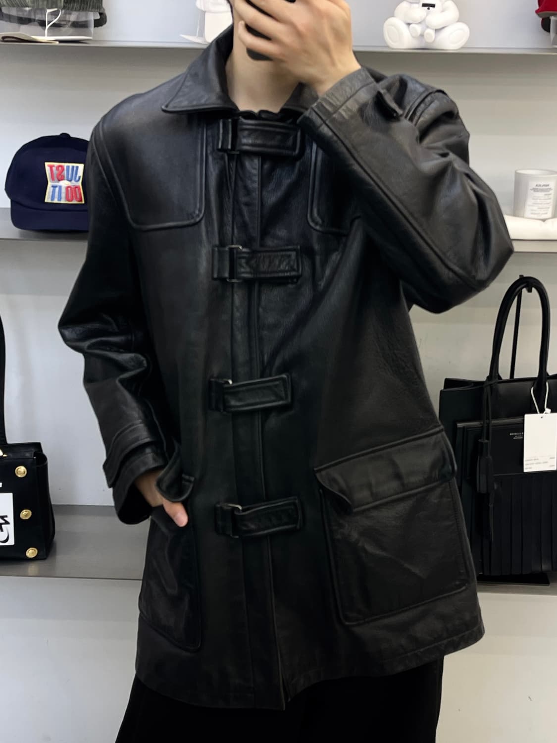 에디바우어 카우 레더 버클 코트 상품이미지2