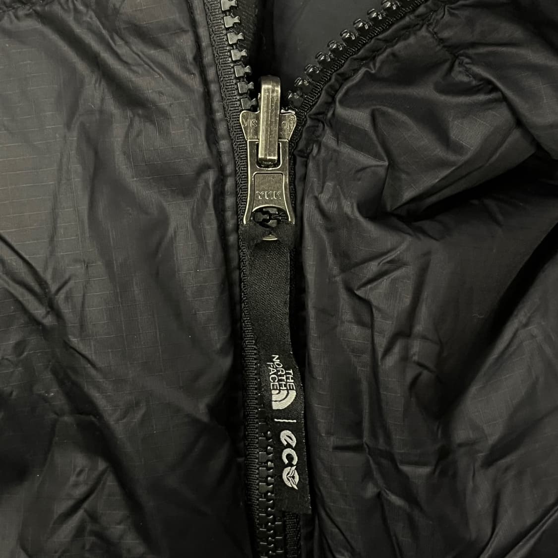 노스페이스 눕시 블랙 패딩 상품이미지7