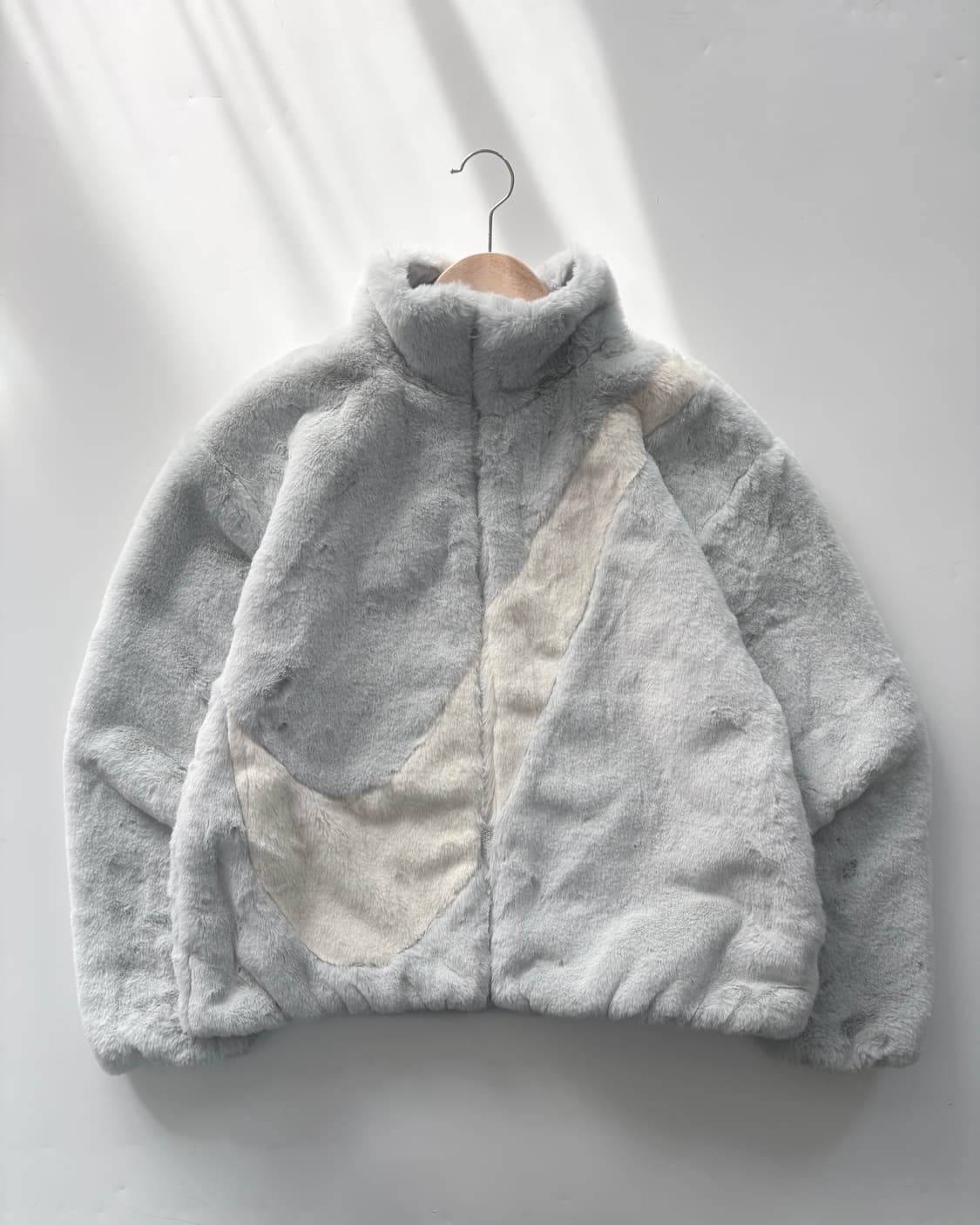 Nike 나이키 빅 스우시 그레이시 블루 컬러 퍼 자켓 상품이미지3