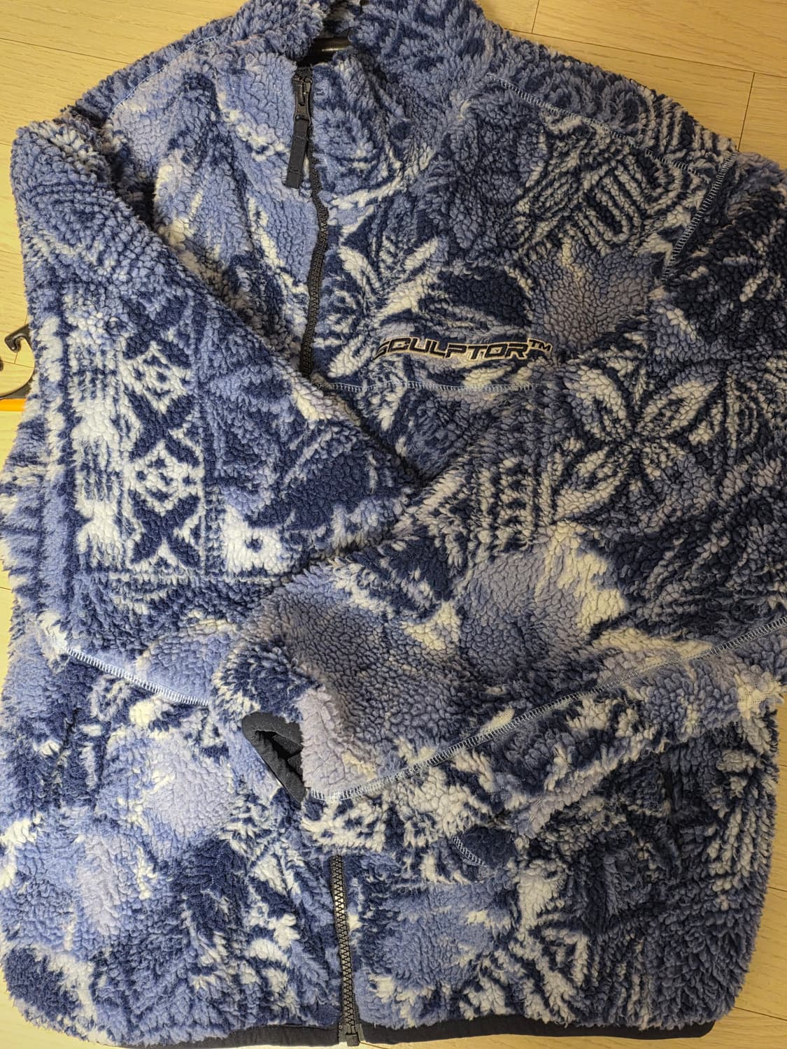 Sculptor hibiscus sherpa jacket blue 상품이미지2