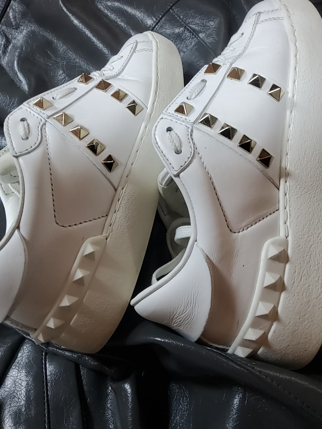 발렌티노 가라바니 언타이틀드 락스터드 스니커즈 235(정품) 상품이미지5