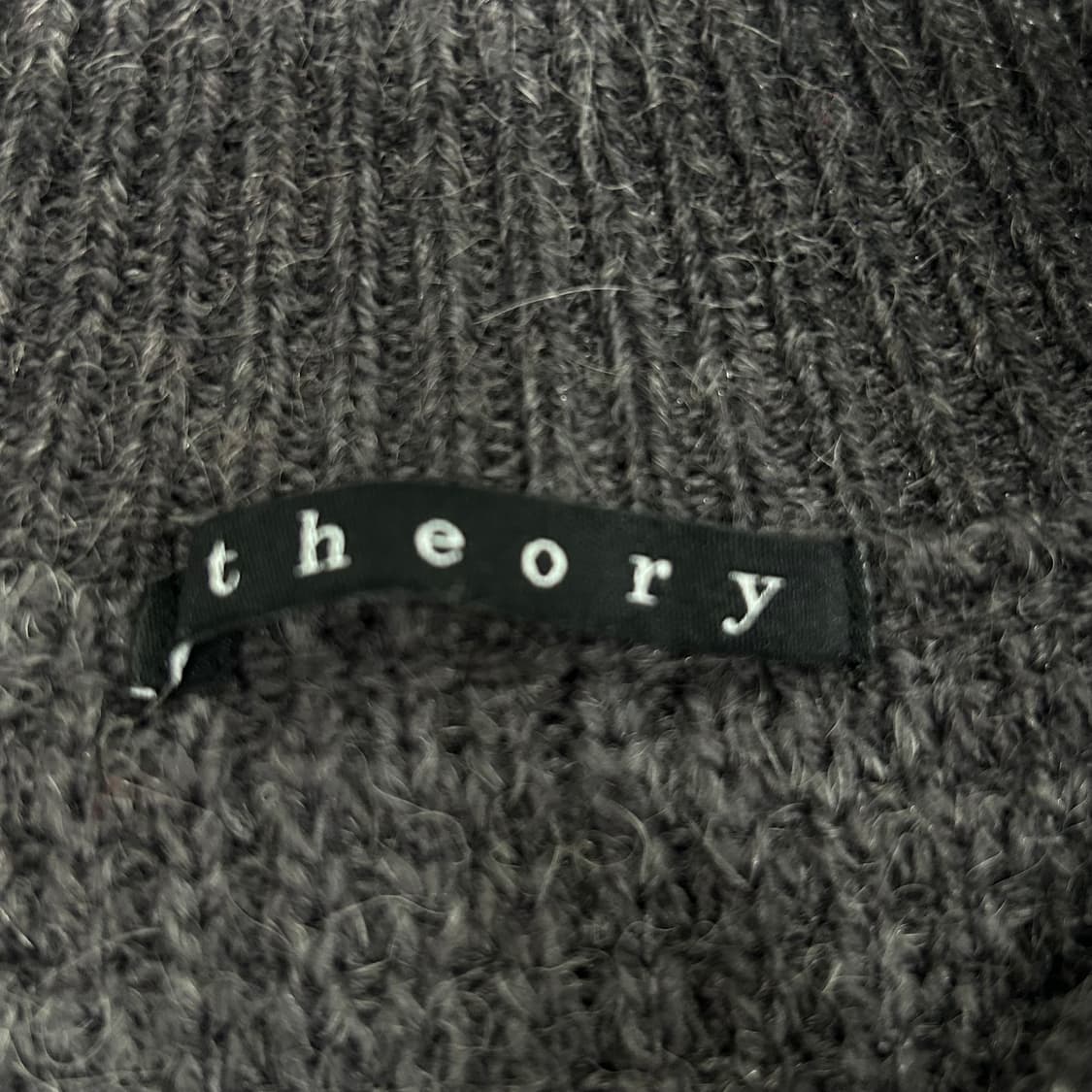 Theory 띠어리 업버튼 헨리넥 니트 상품이미지5