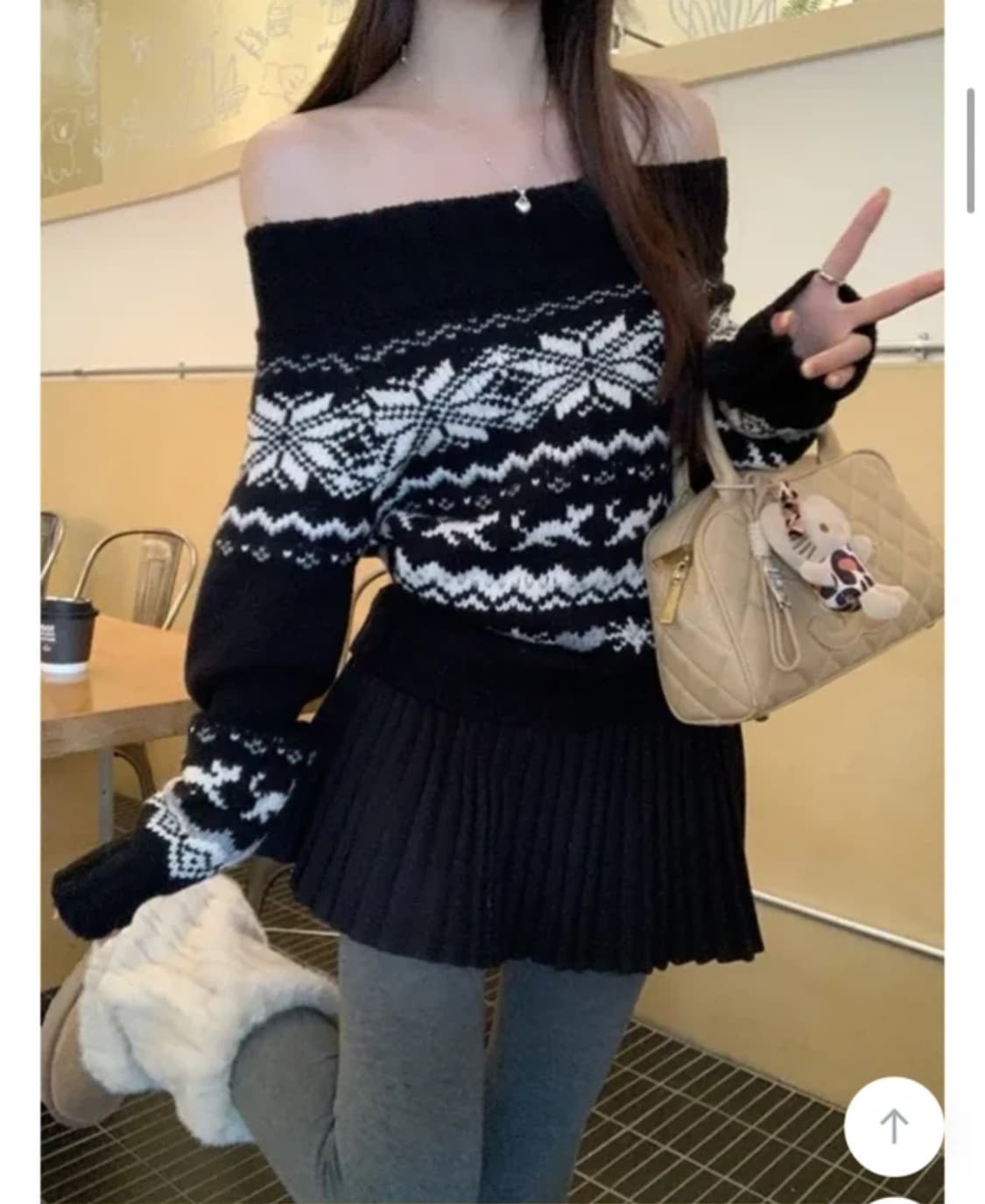 눈꽃 패턴 오프숄더 블랙 상품이미지2