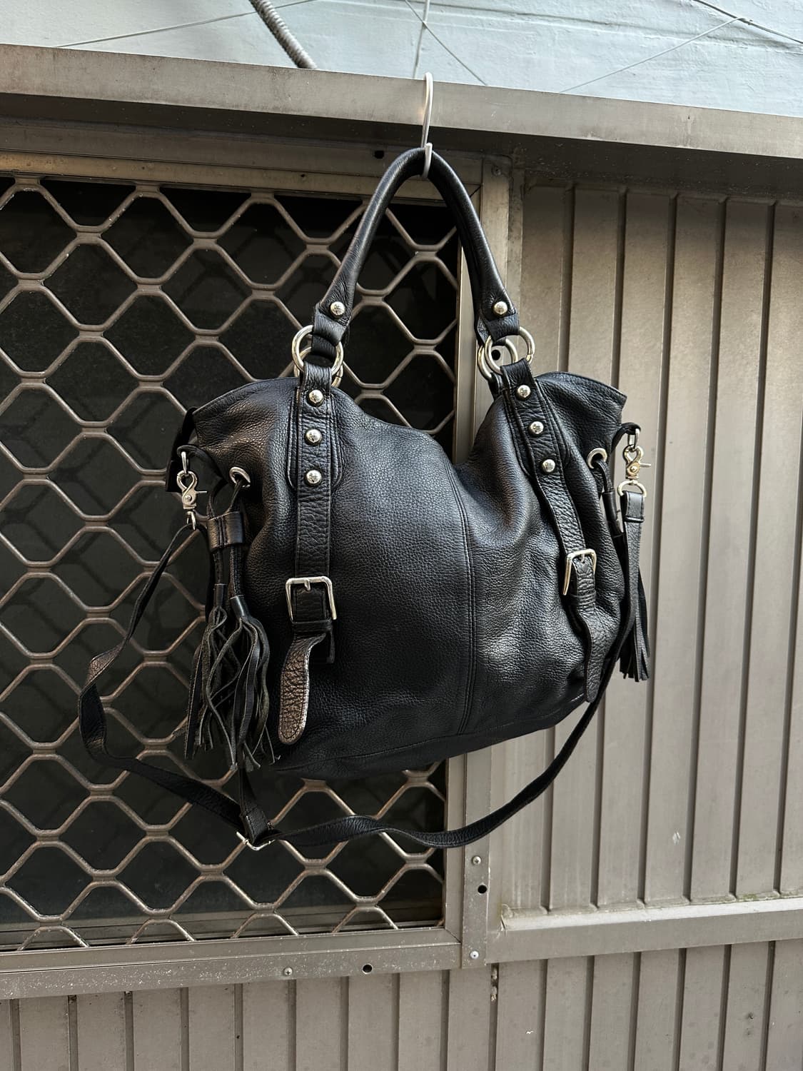 Tassel stud leather bag 상품이미지4