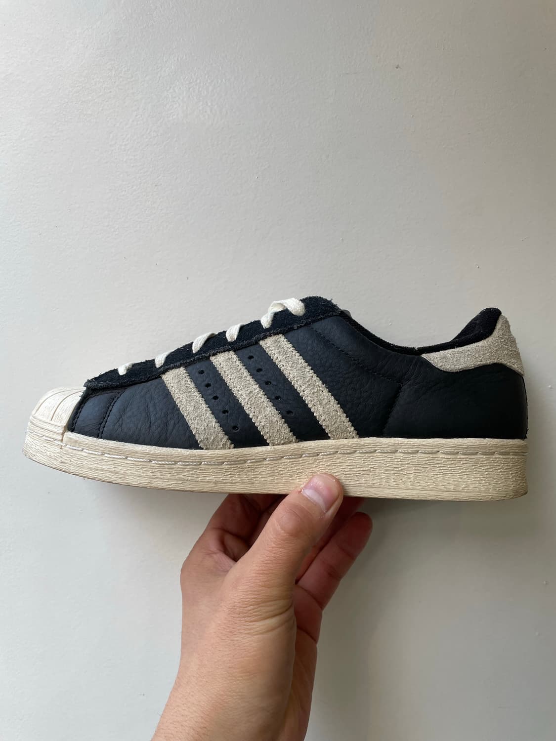 아디다스 슈퍼스타82 240 상품이미지1