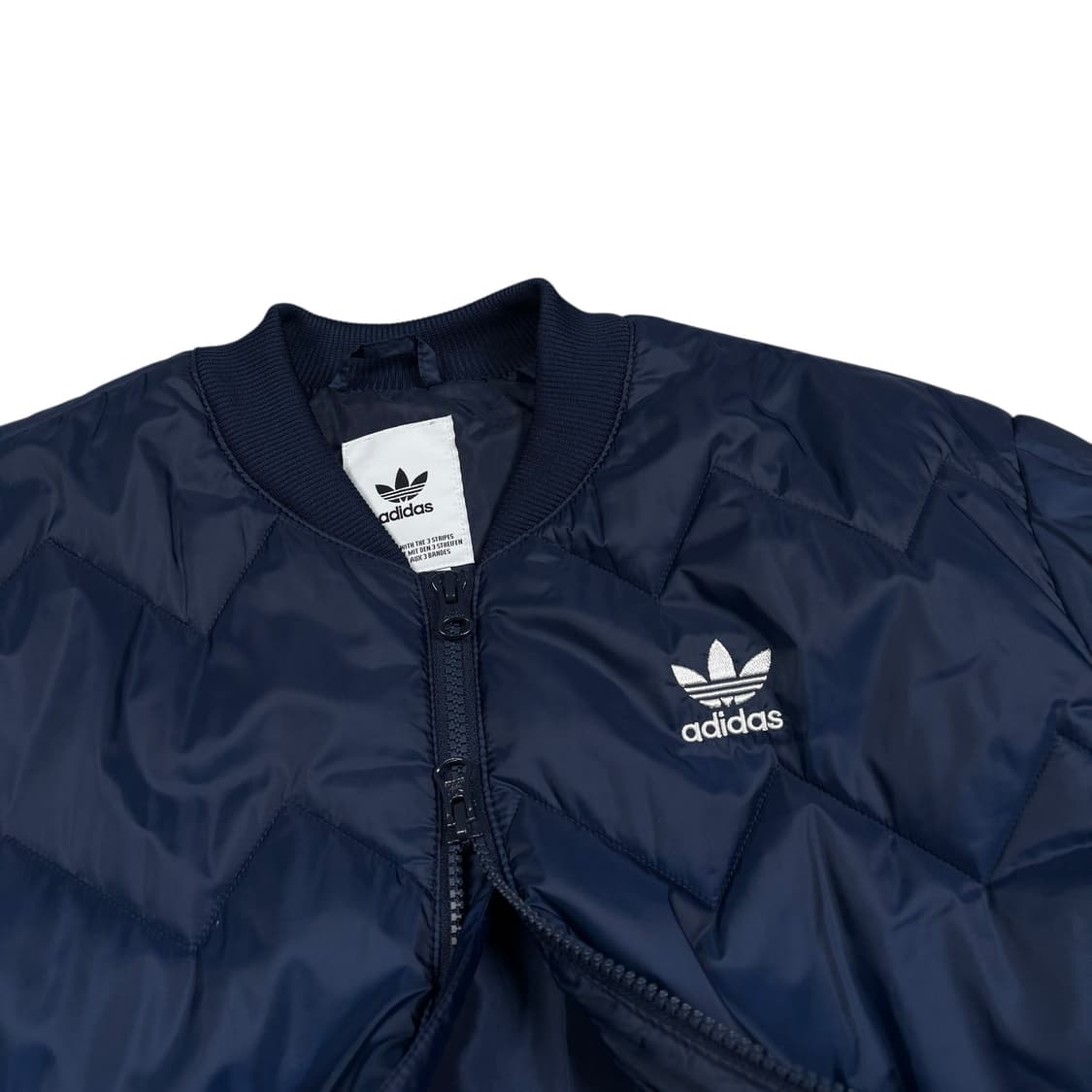 아디다스 네이비컬러 퀼팅 자켛 상품이미지2