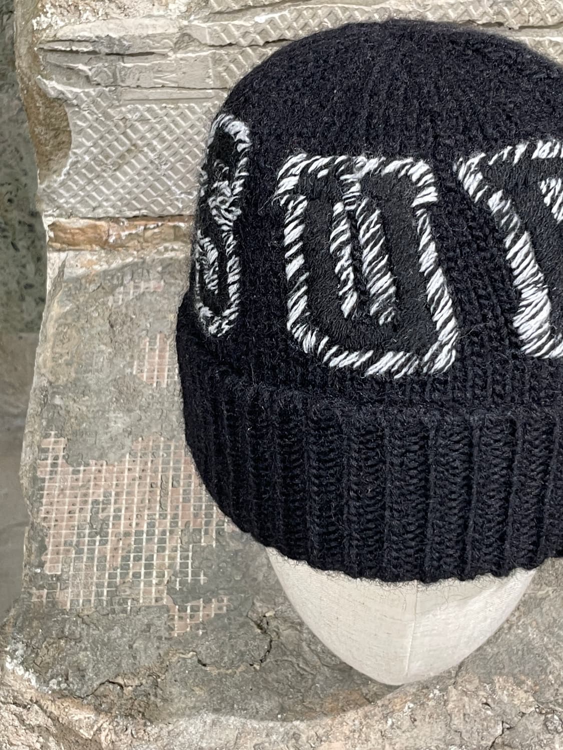 슈프림 23F/W 블랙 트위스트 비니 상품이미지7